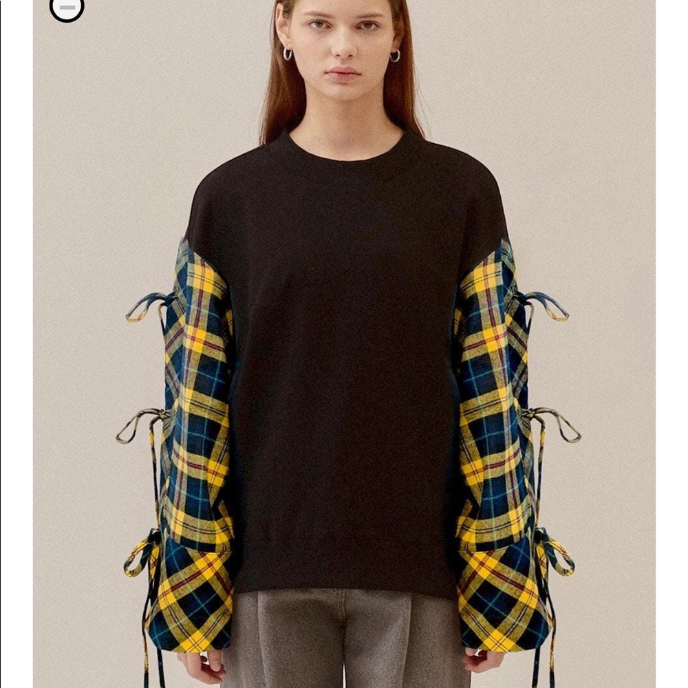 BRAND NEW EYEYE Check Ribbon Detail Sweatshirt (Black)